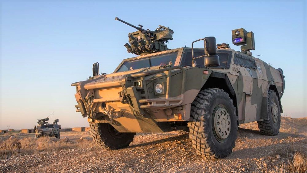 WarWheels.Net - Photos Of The Fennek Light Armored Reconnaissance Vehicle